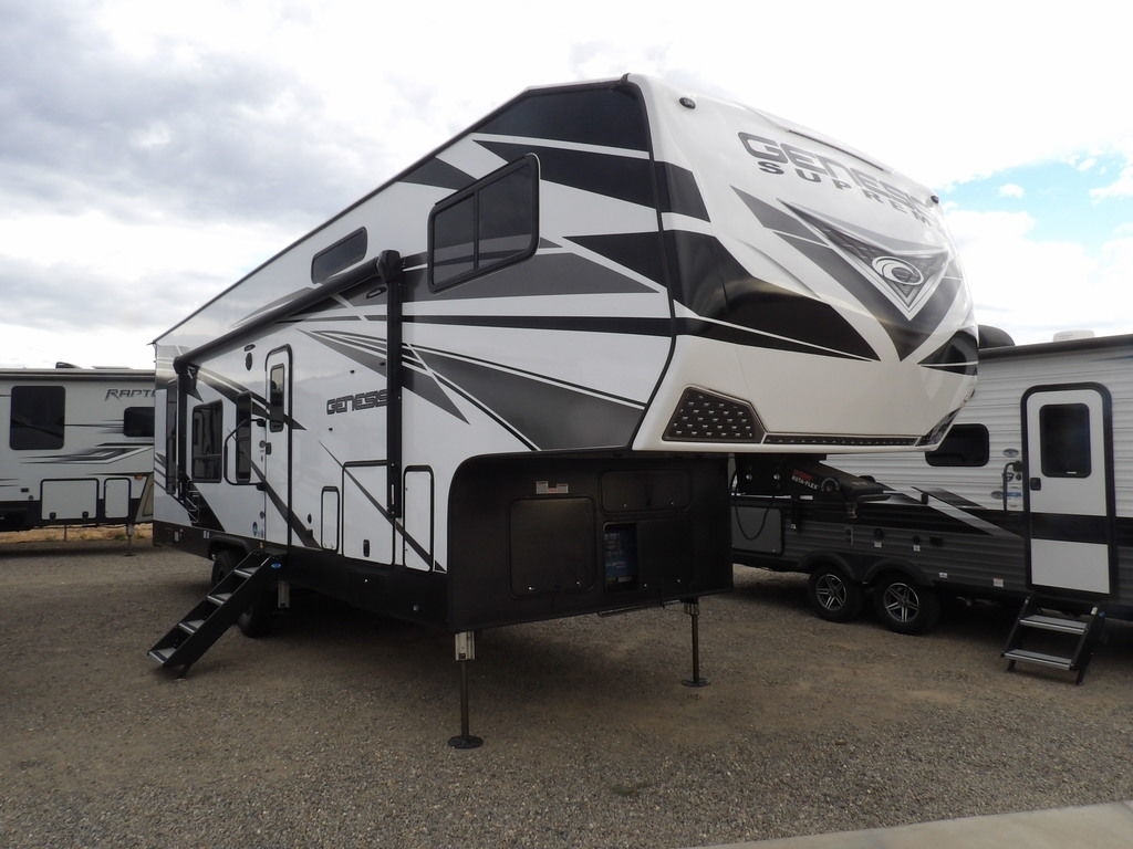 2026 Genesis Supreme 32CRSB in los banos