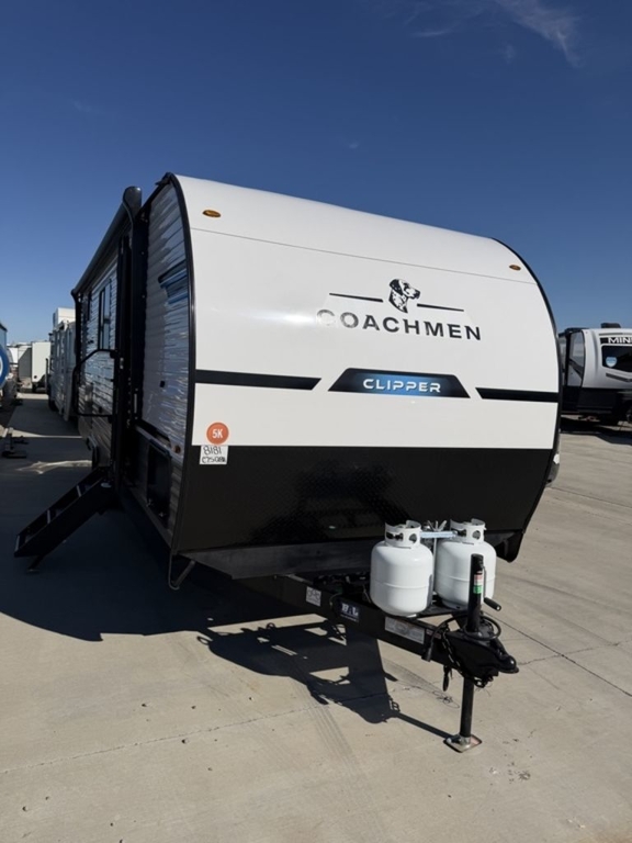 2026 Coachmen Clipper 5K Series 25QBH in los banos