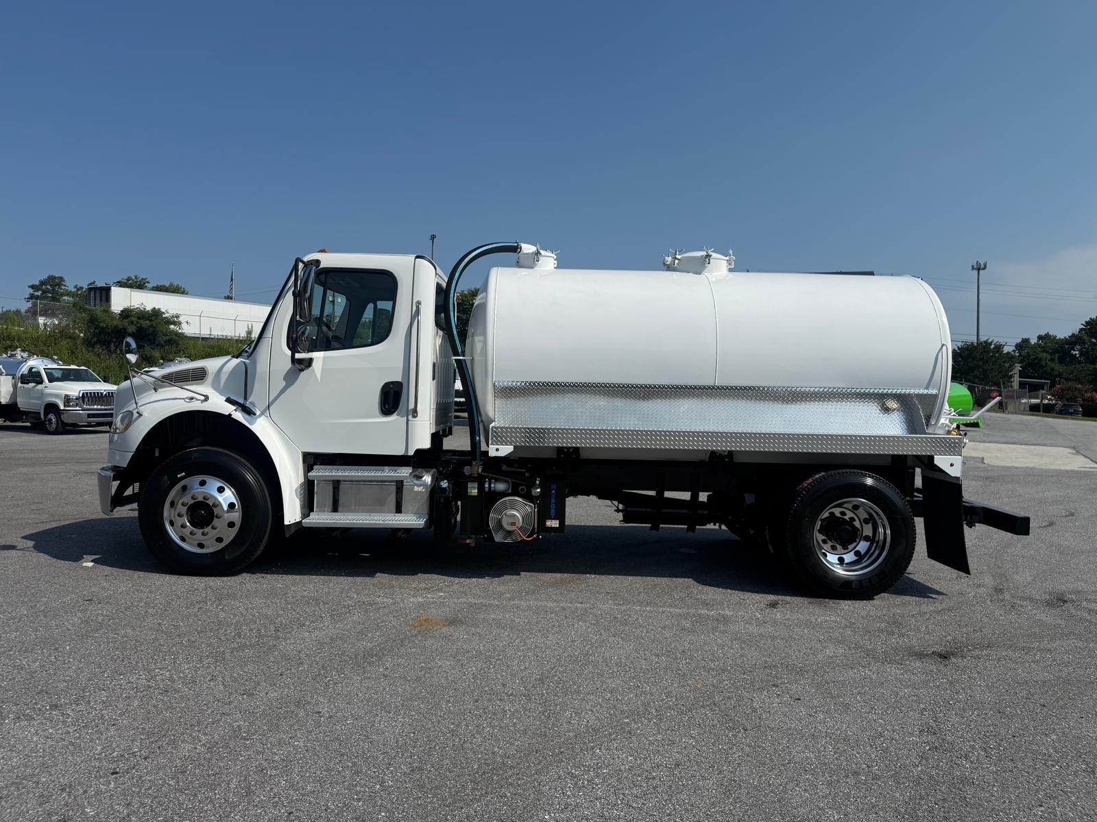 2019 FREIGHTLINER BUSINESS CLASS M2 106 in Forest Park, GA