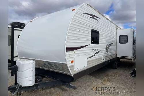 2013 Coachmen CATALINA DELUXE EDITION 31RLS in norfolk NE