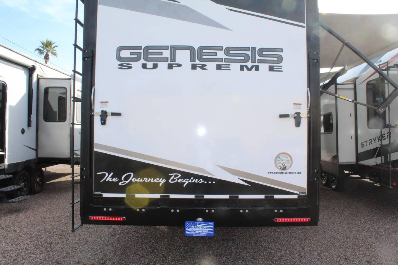 A photo of this 2024 Genesis Supreme GENESIS GCK405