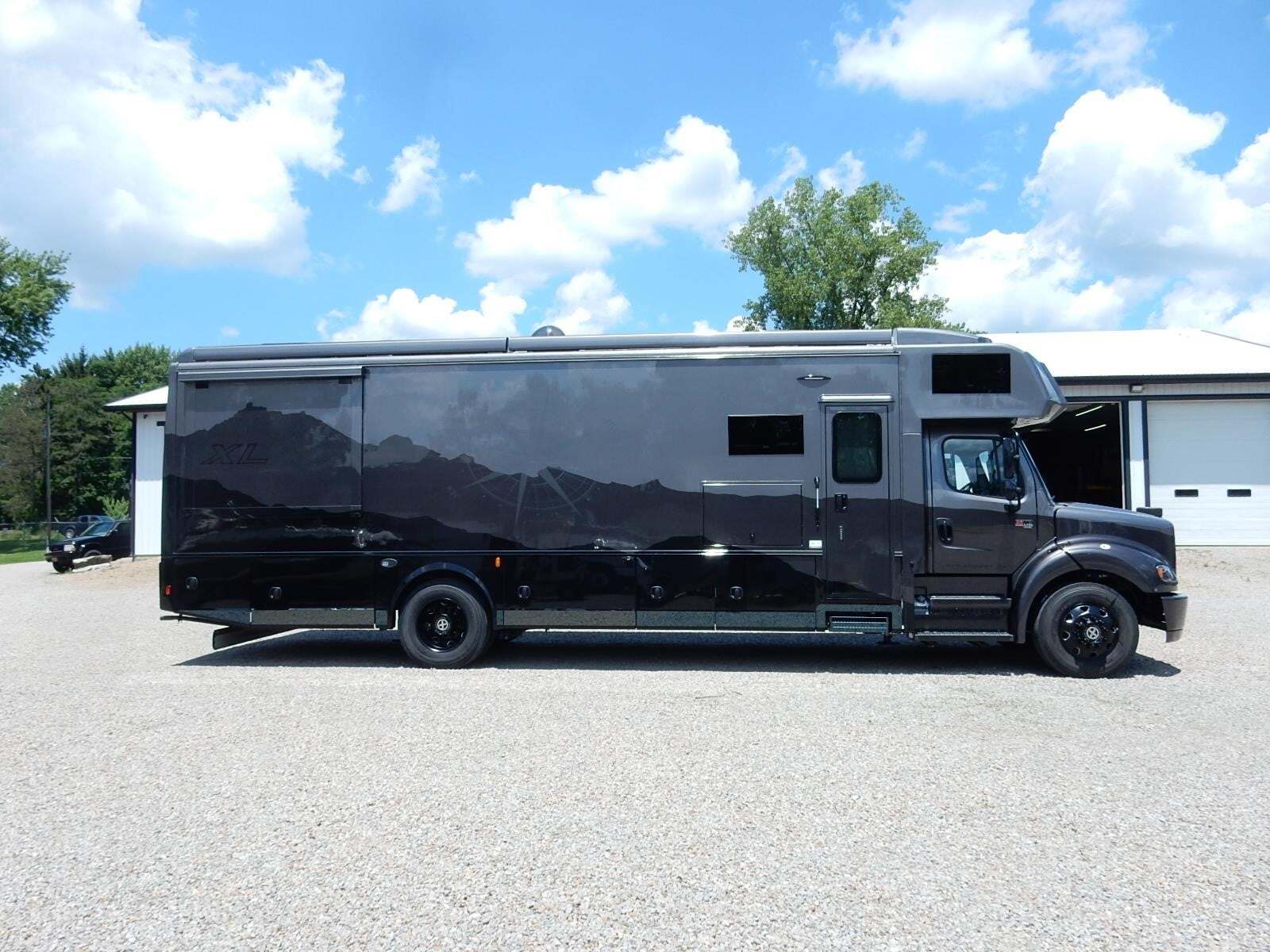 2027 Dynamax DYNAQUEST XL 3400KD in thornville OH