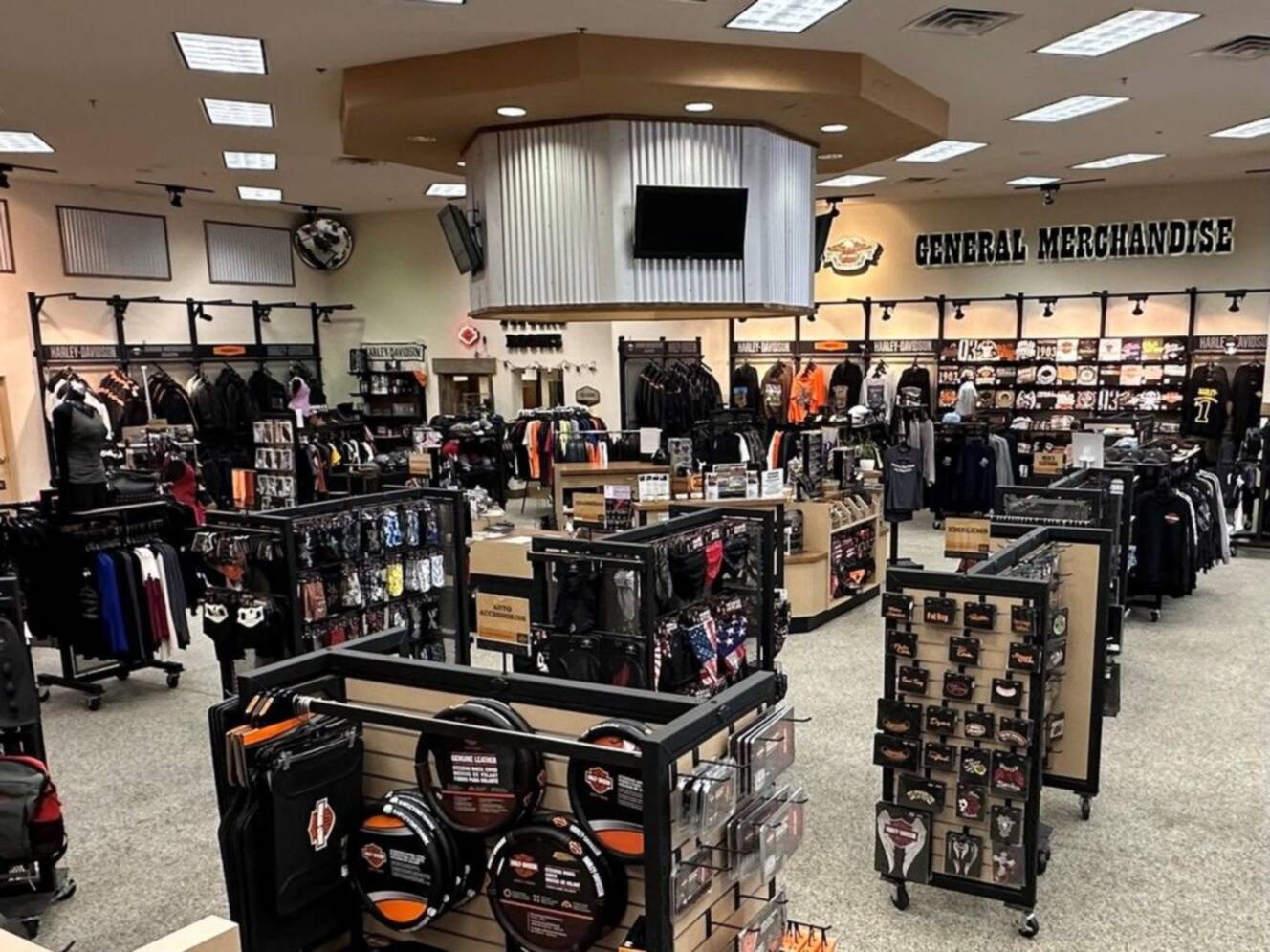 A photo of this 2023 Harley-Davidson® FLHCS - Heritage Classic