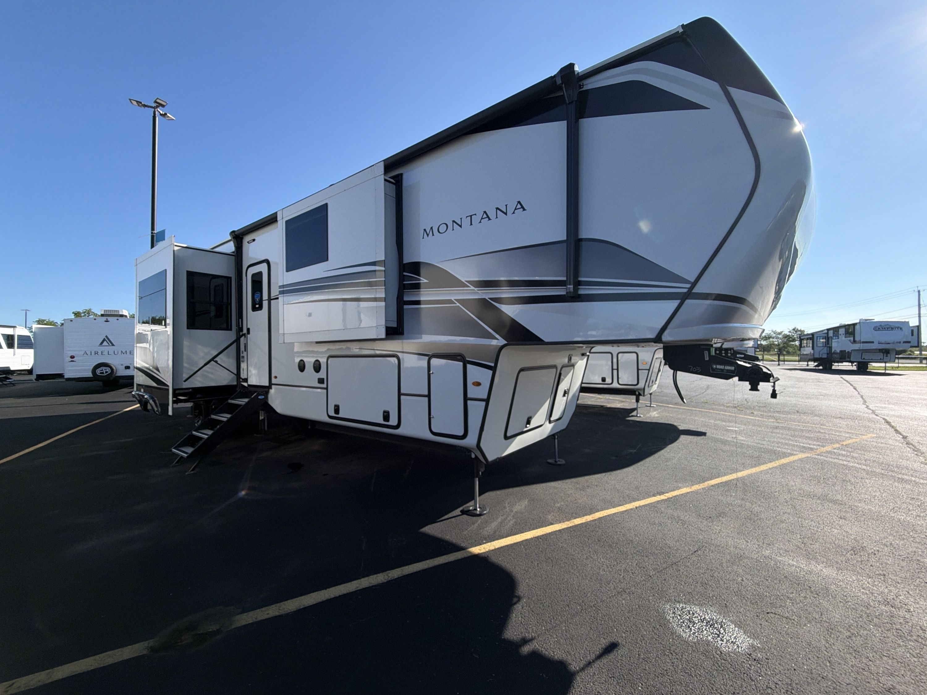 2025 Keystone MONTANA 3901RK in churchville NY
