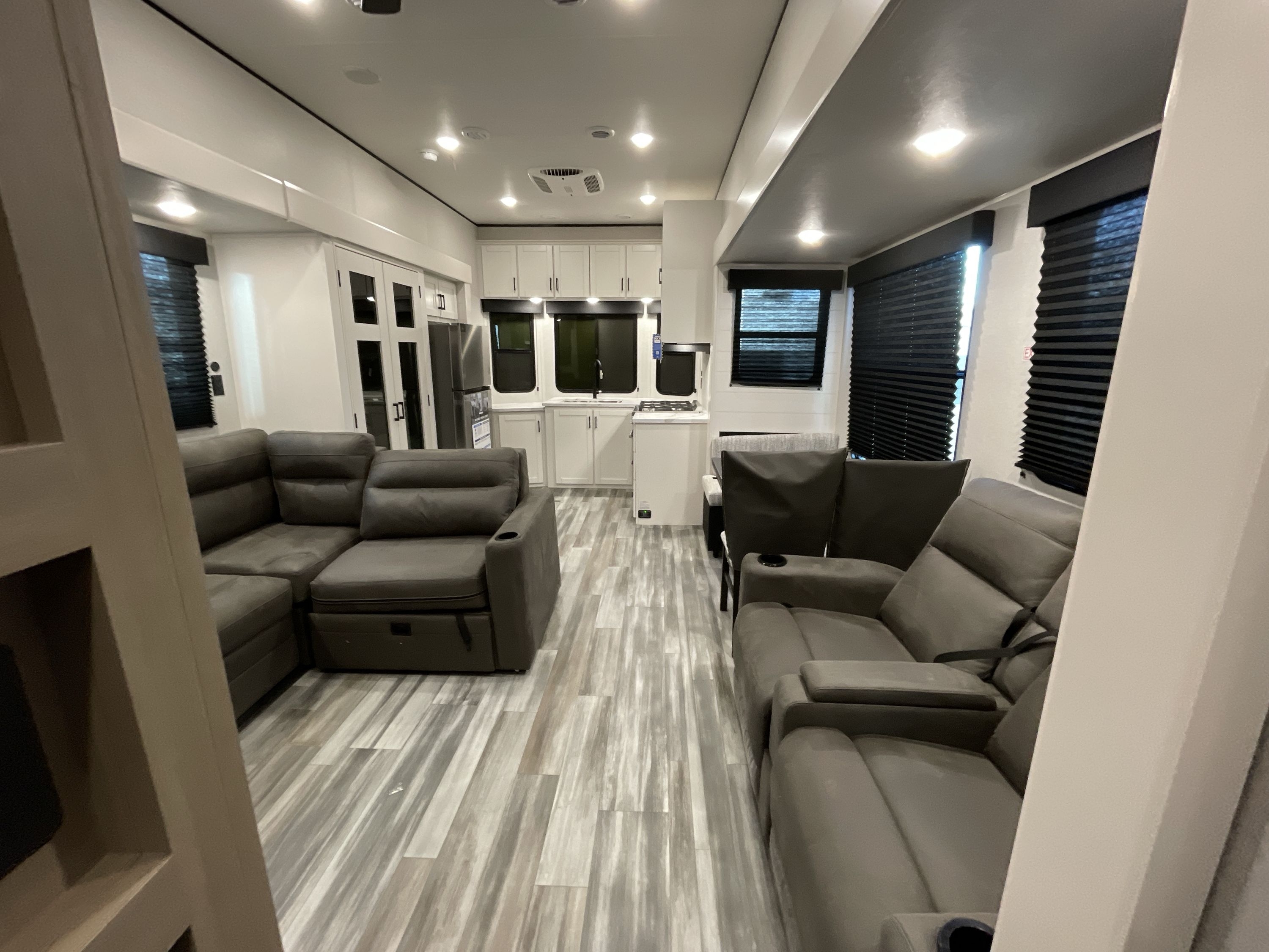 2026 Jayco JAY FLIGHT BUNGALOW 404LOFT DS in riverside CA