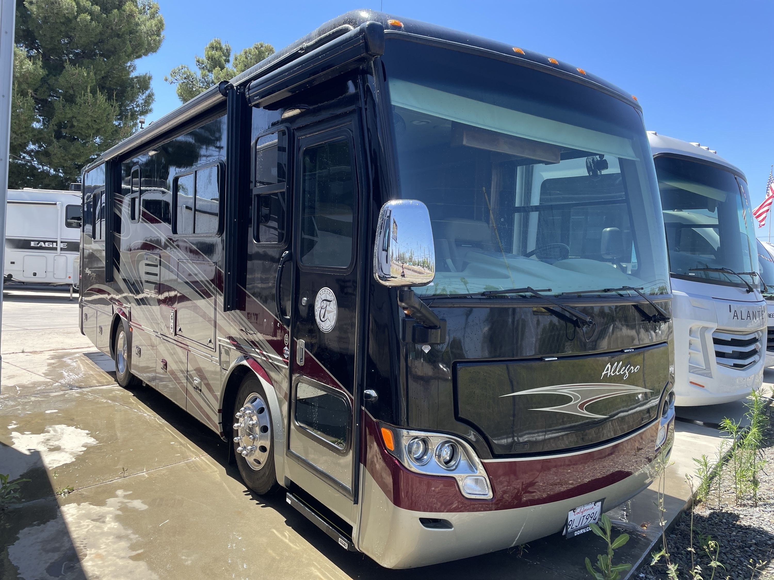 2015 Tiffin ALLEGRO BREEZE 28BR RV