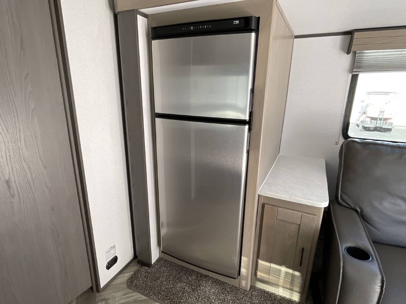 A photo of this 2021 Cruiser Rv SHADOW CRUISER 289RBS