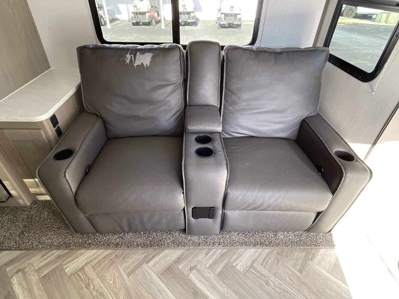 A photo of this 2021 Cruiser Rv SHADOW CRUISER 289RBS