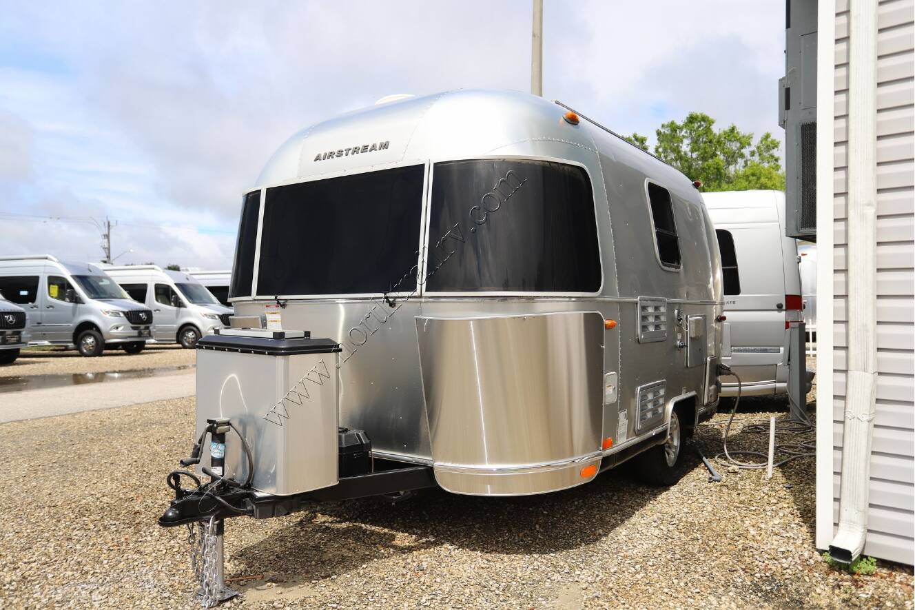 A photo of this 2017 Airstream Sport 16