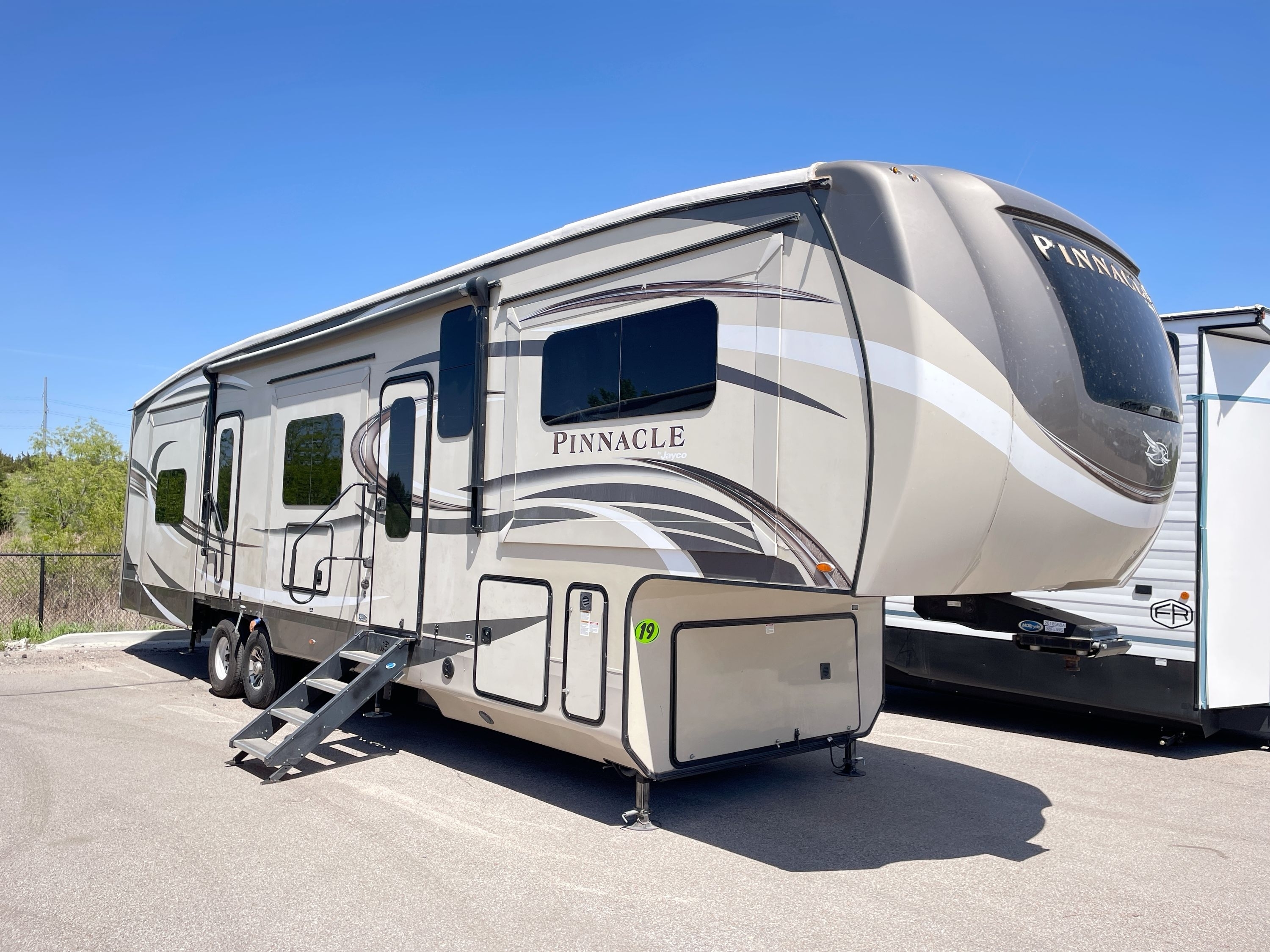 2018 Jayco PINNACLE 38FLWS RV