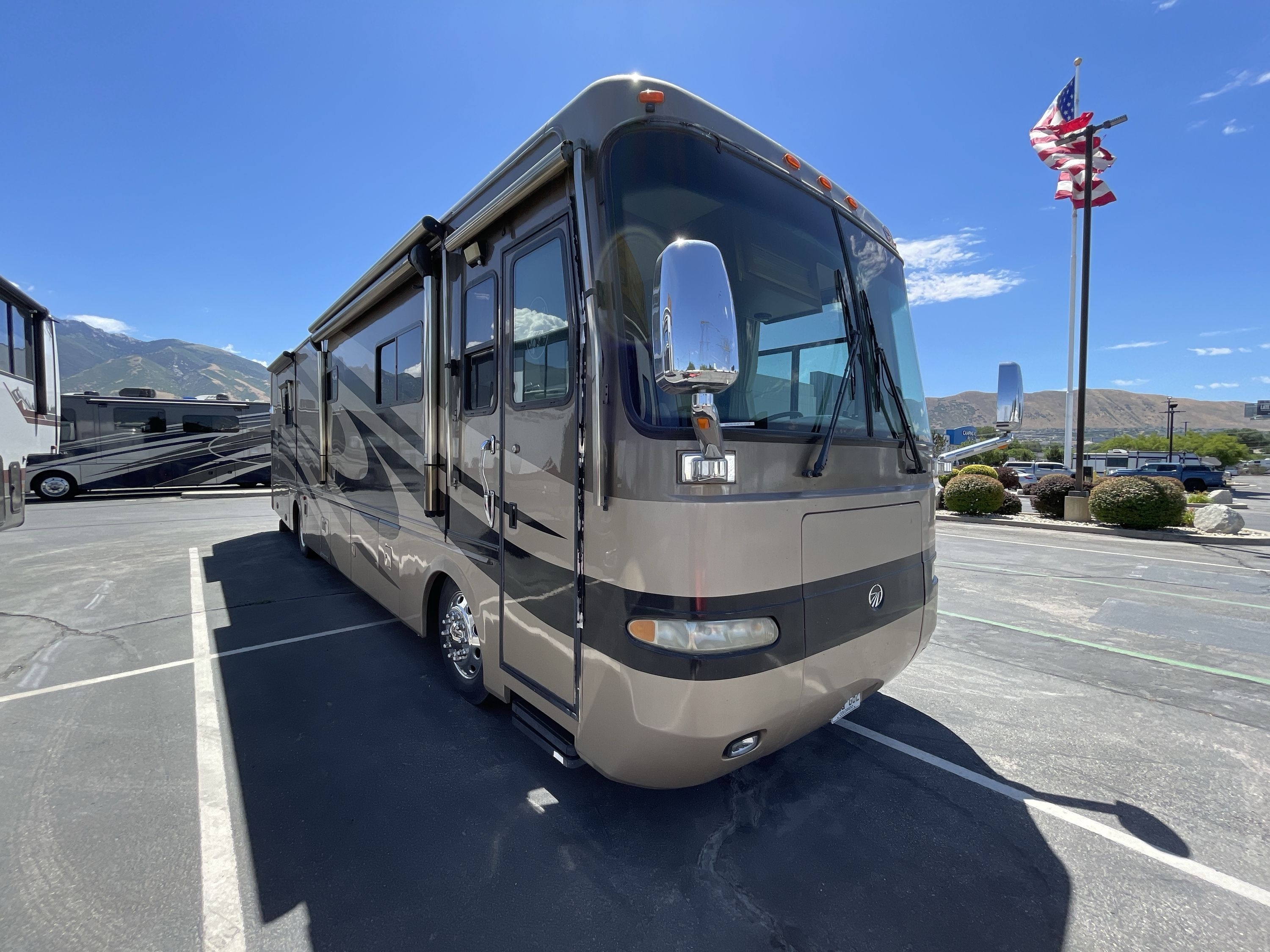2005 Monaco DIPLOMAT 40PDQ 400HP in draper UT