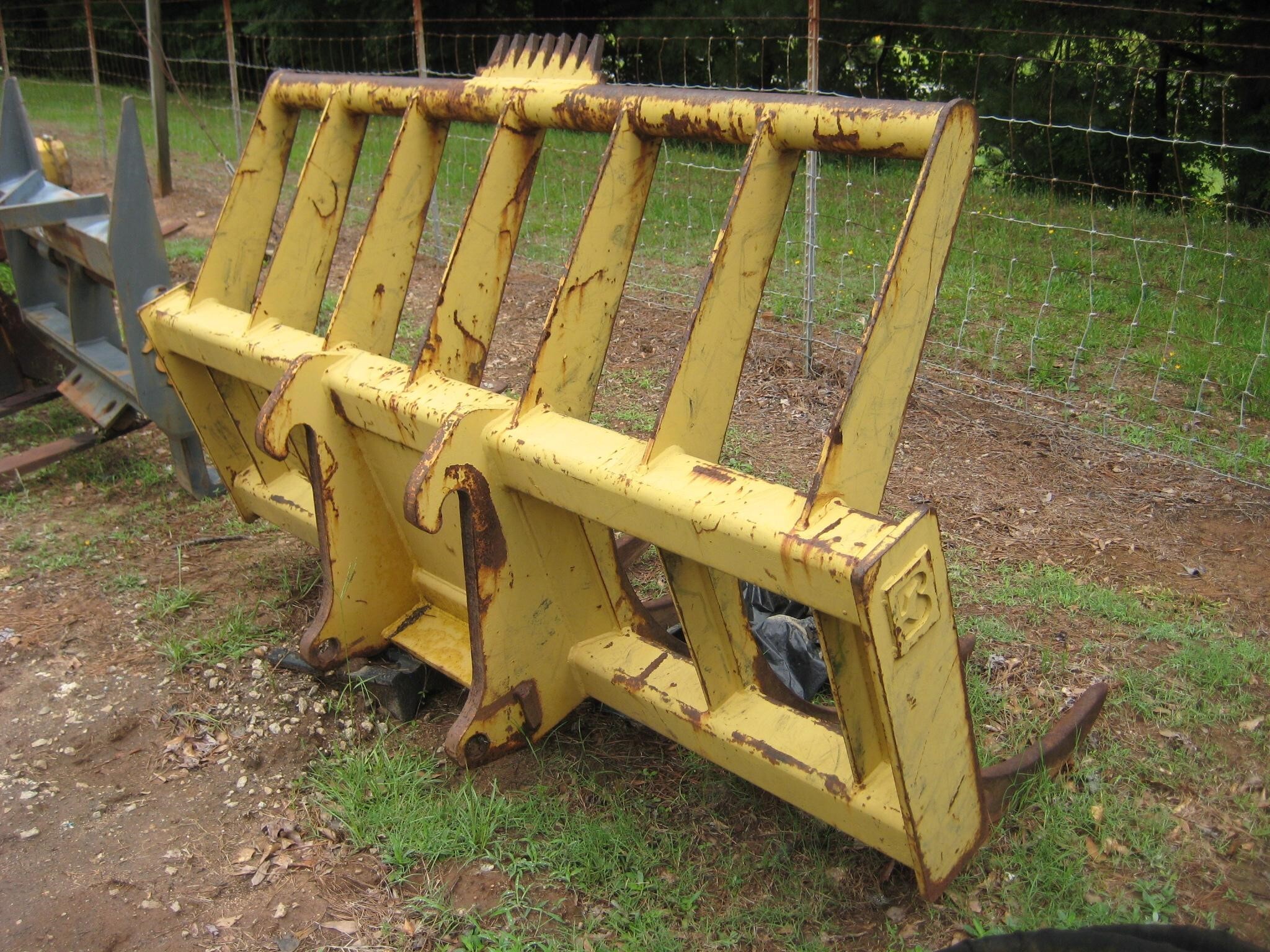 CATERPILLAR Attachment in Thomson, GA