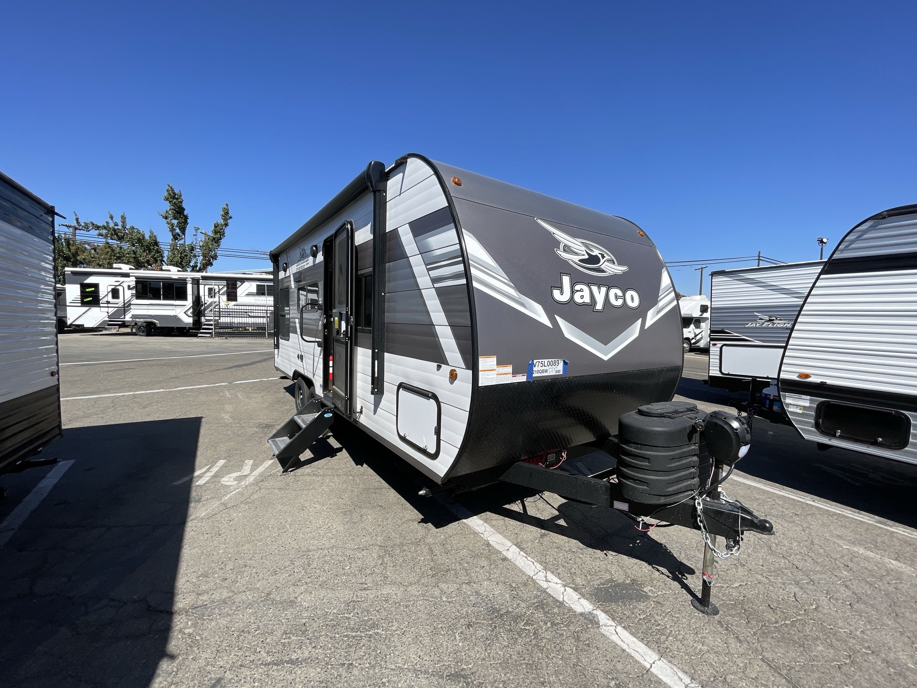 2027 Jayco JAY FLIGHT 210QBW in fresno CA