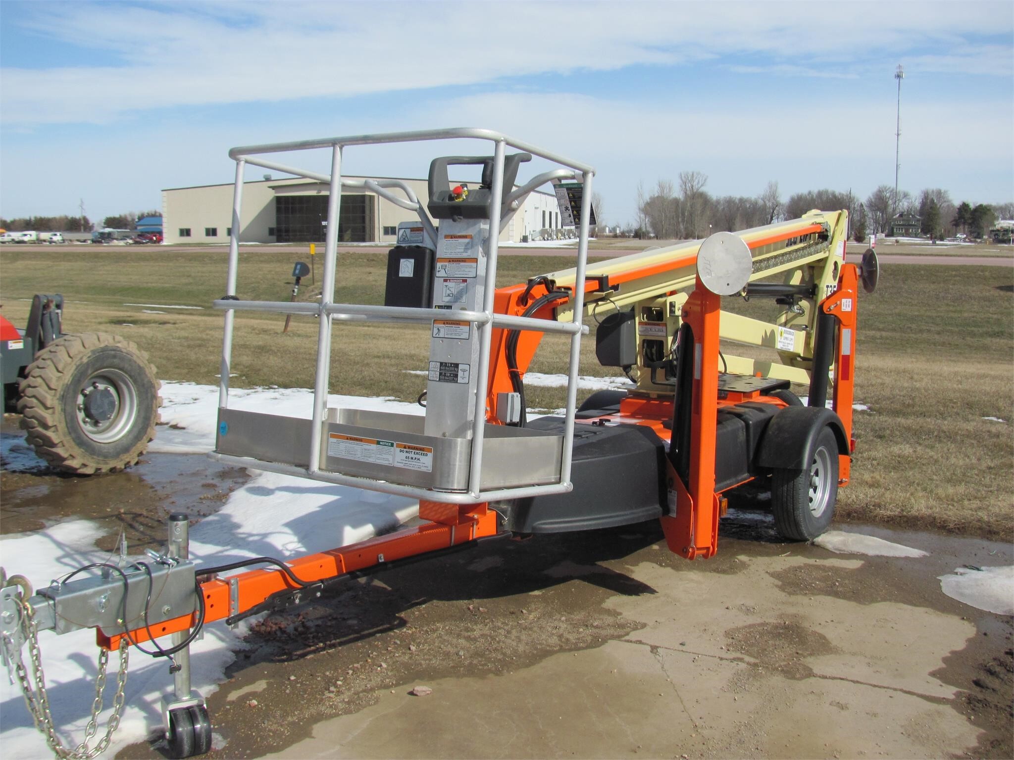 2022 JLG T350 in Vermillion, ME