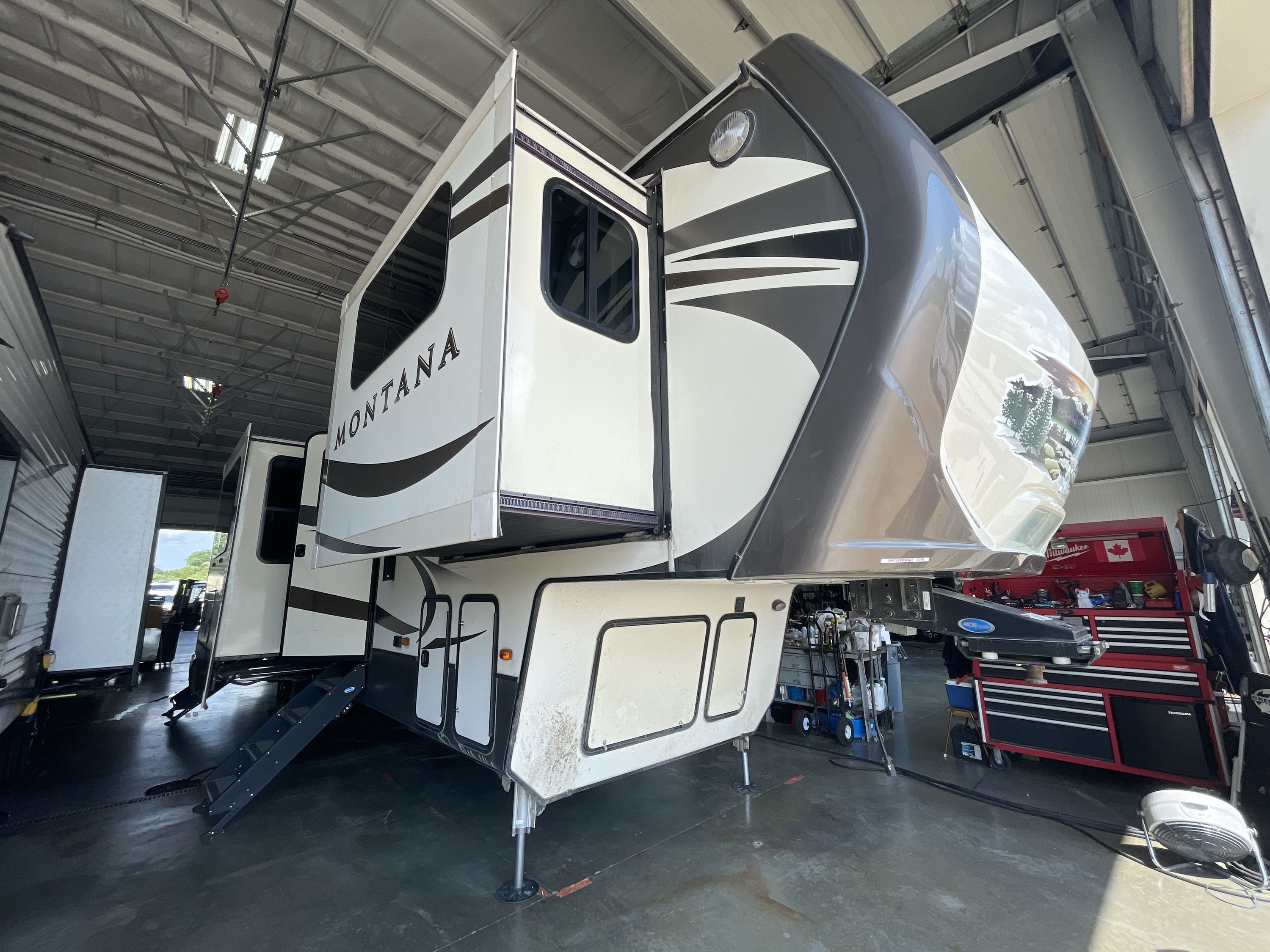 2018 Keystone MONTANA 3731FL RV