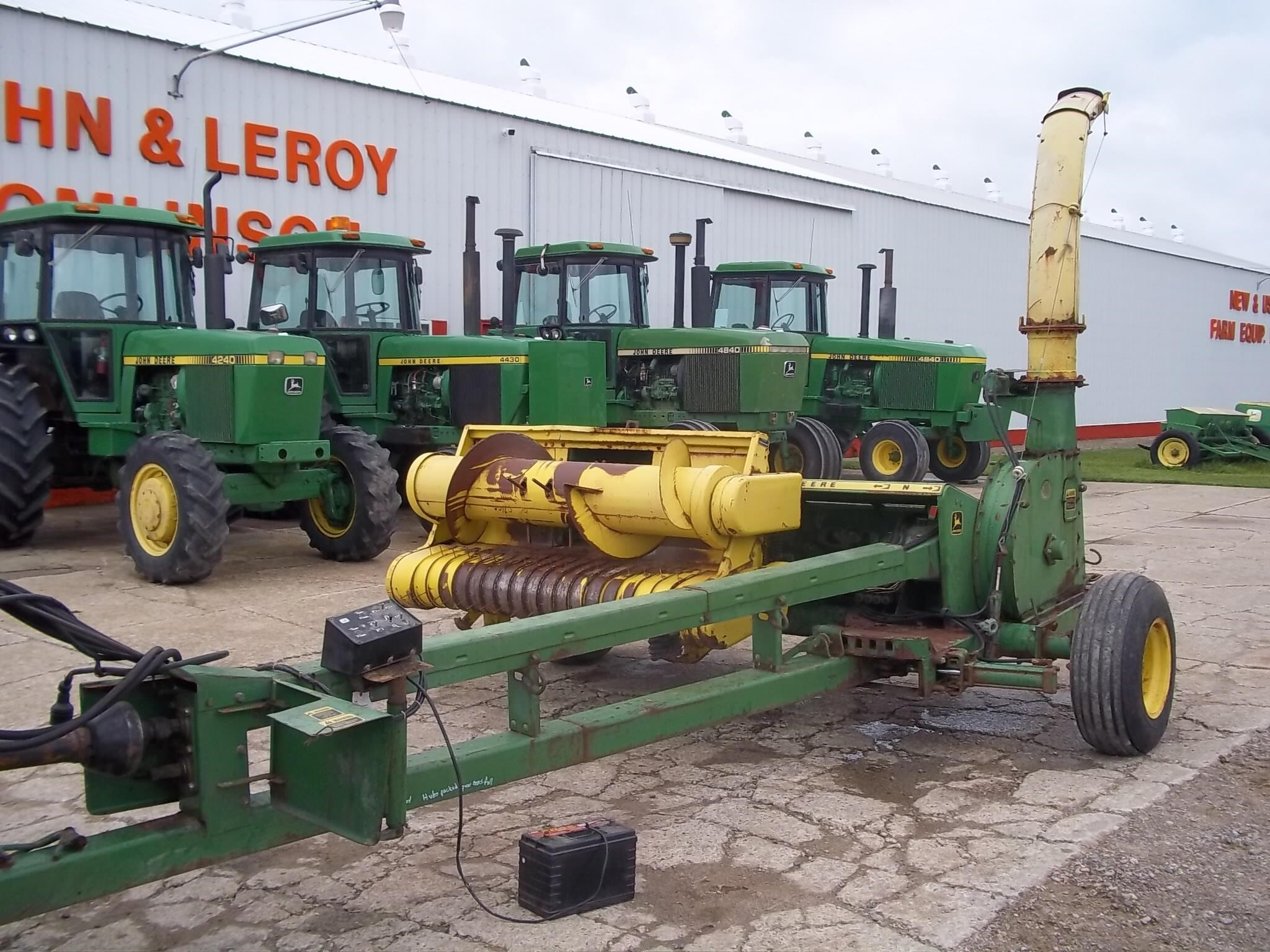 JOHN DEERE 3960 in Marlette, MI