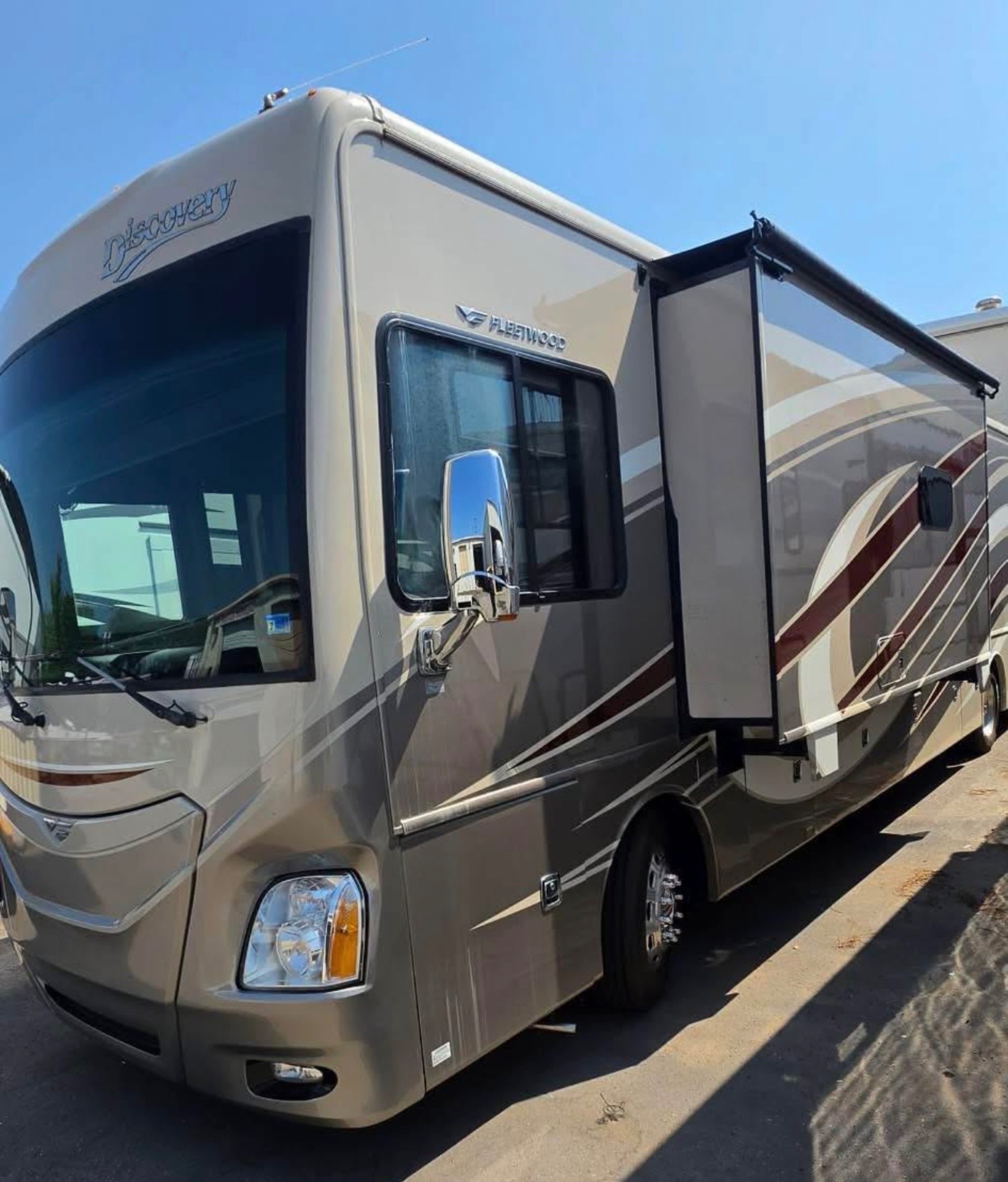 2015 Fleetwood DISCOVERY 40G in newport news VA