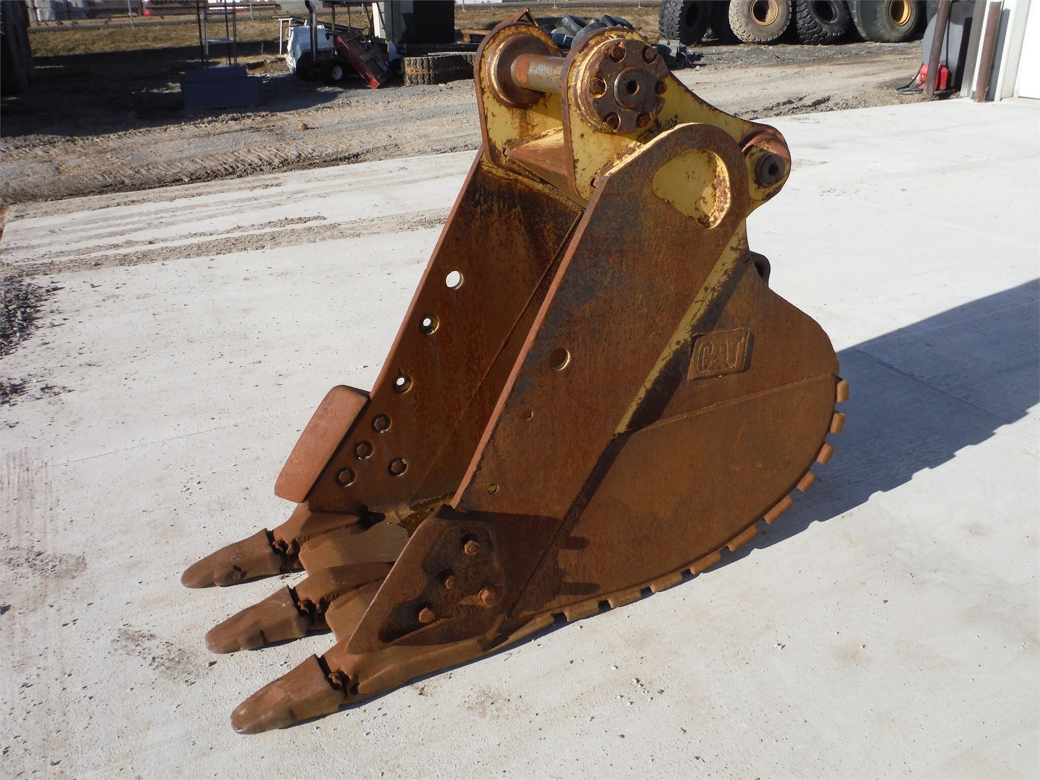CATERPILLAR Attachment in Milton, PA