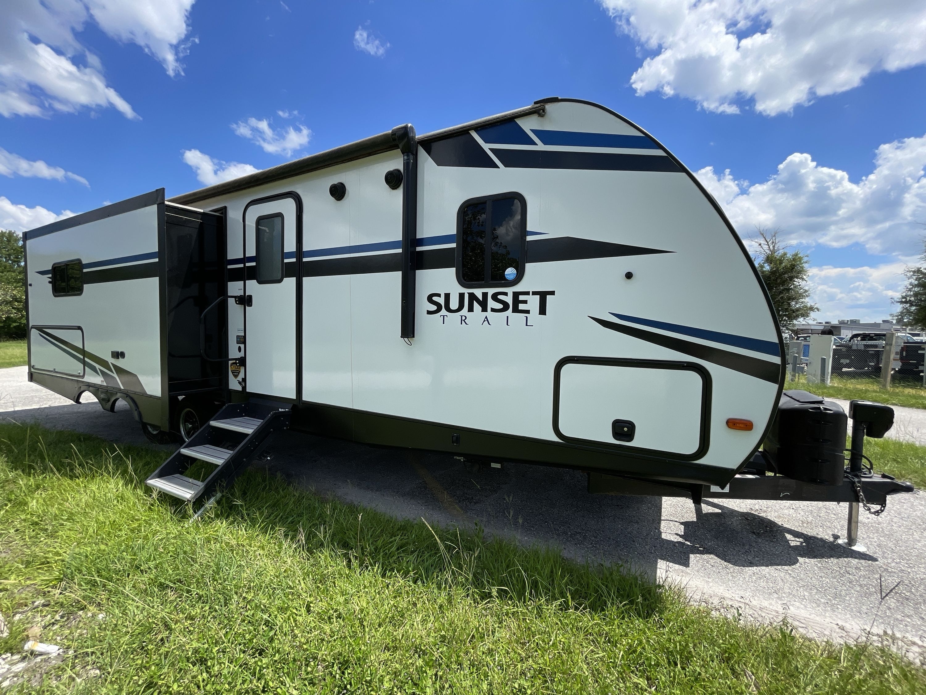 2020 Crossroads SUNSET TRAIL 285CK RV