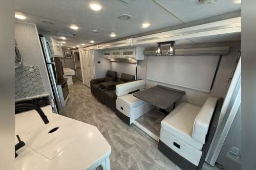 2023 Coachmen ENCORE 325SS in hanover PA