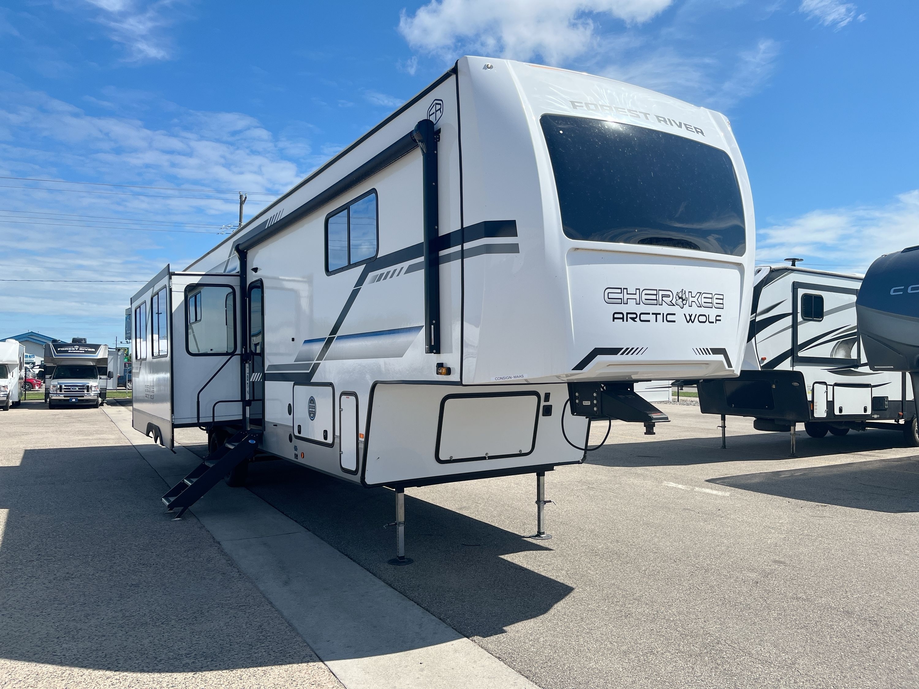 2025 Forest River ARCTIC WOLF 3800DECK in west fargo ND