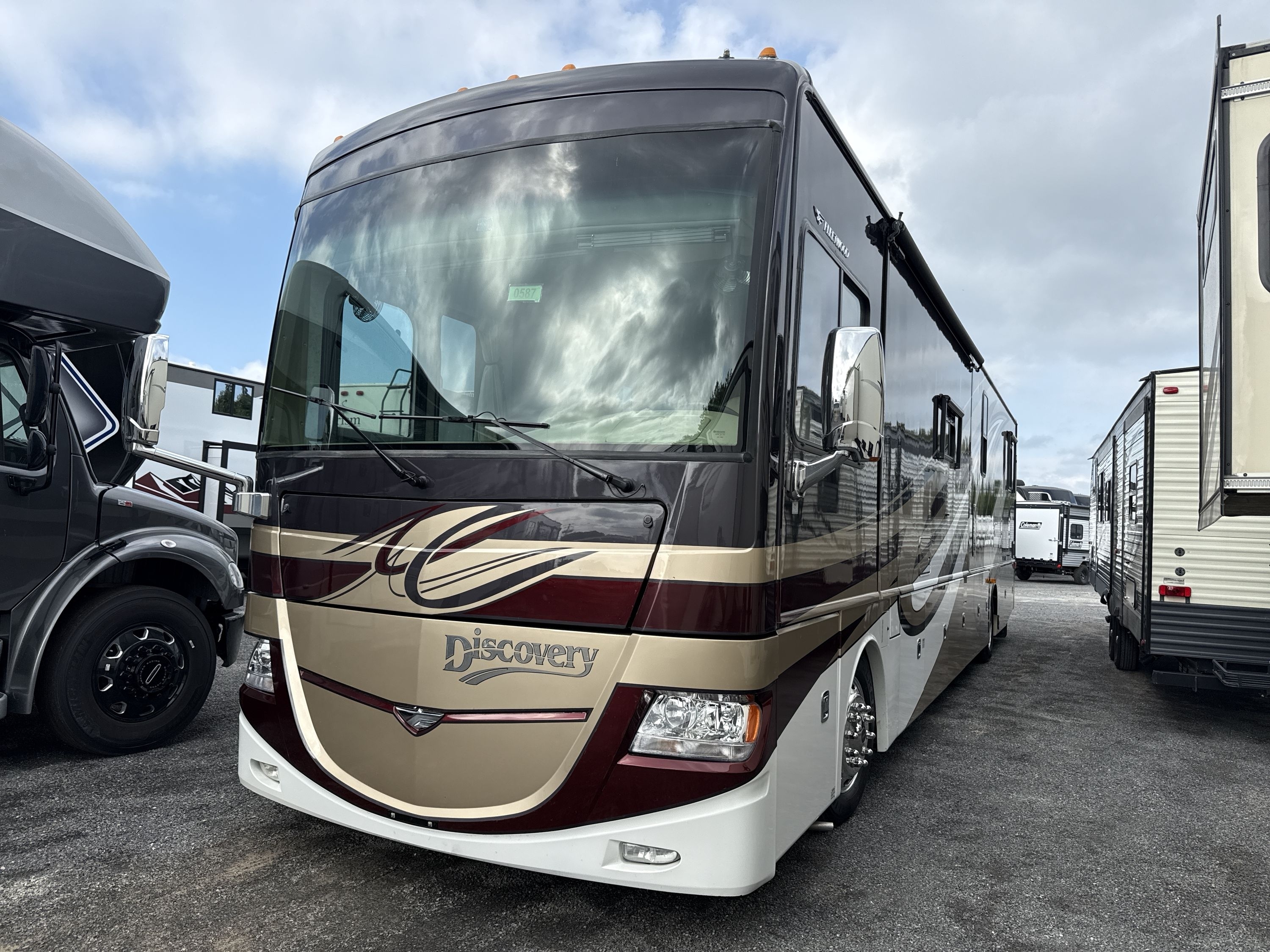 2012 Fleetwood DISCOVERY 40G RV