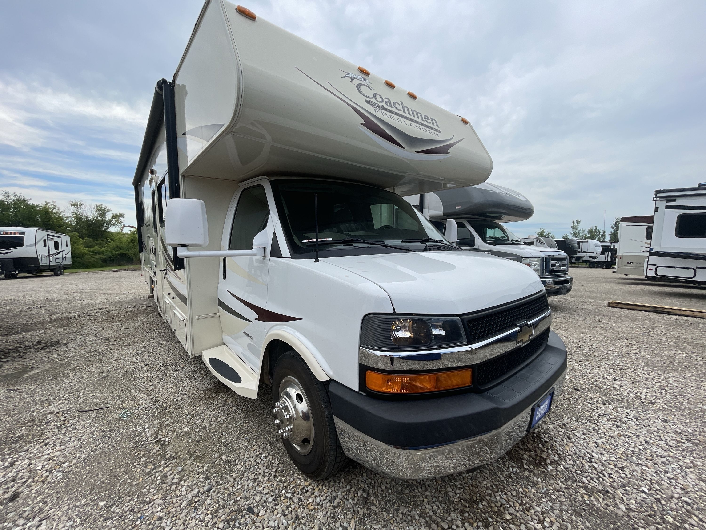 2015 Coachmen FREELANDER 29KS RV