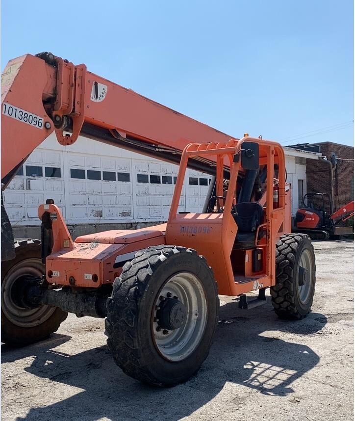 2014 SKY TRAK 8042 in Nashville, TN