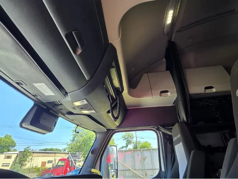 2022 FREIGHTLINER CASCADIA 126