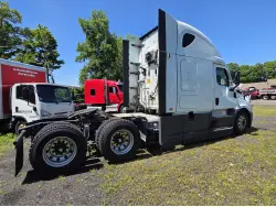 2022 FREIGHTLINER CASCADIA 126