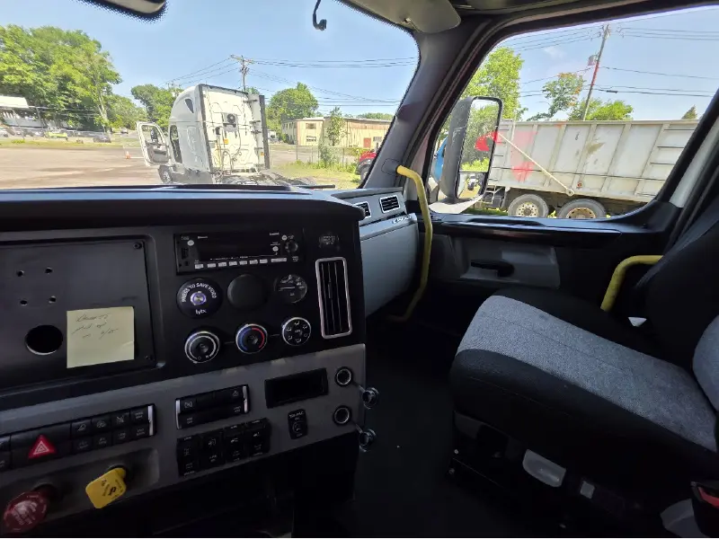 2022 FREIGHTLINER CASCADIA 126