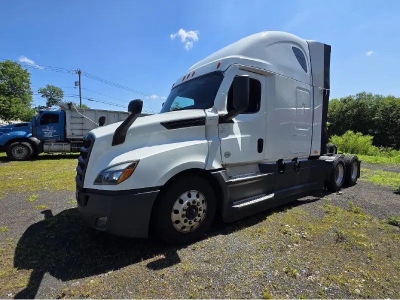 2022 FREIGHTLINER CASCADIA 126