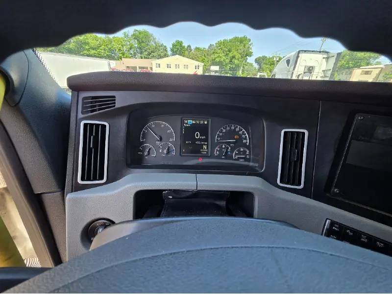 2022 FREIGHTLINER CASCADIA 126