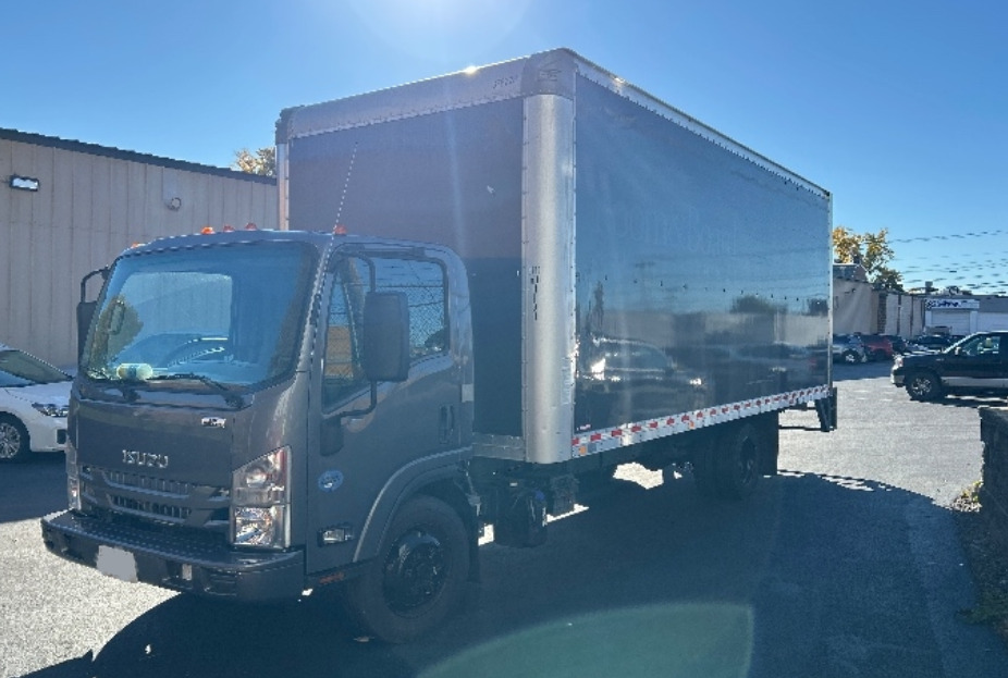 2021 Isuzu NRR in Middletown, CT