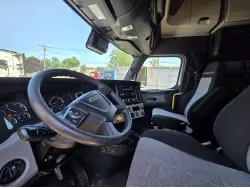 2022 FREIGHTLINER CASCADIA 126