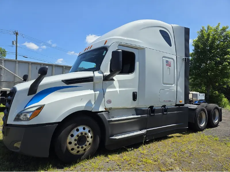 2022 FREIGHTLINER CASCADIA 126