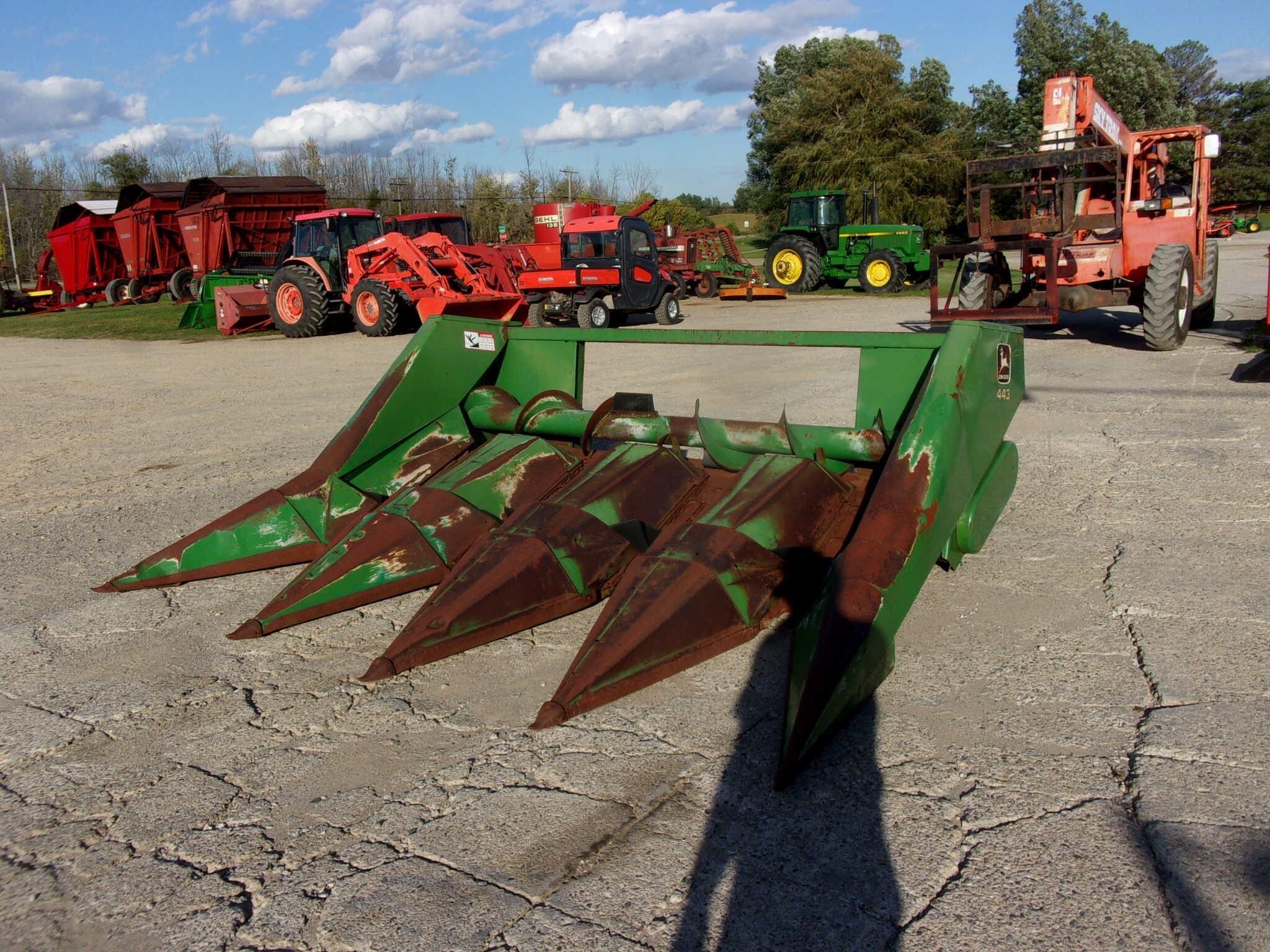 JOHN DEERE 443 in Marlette, MI