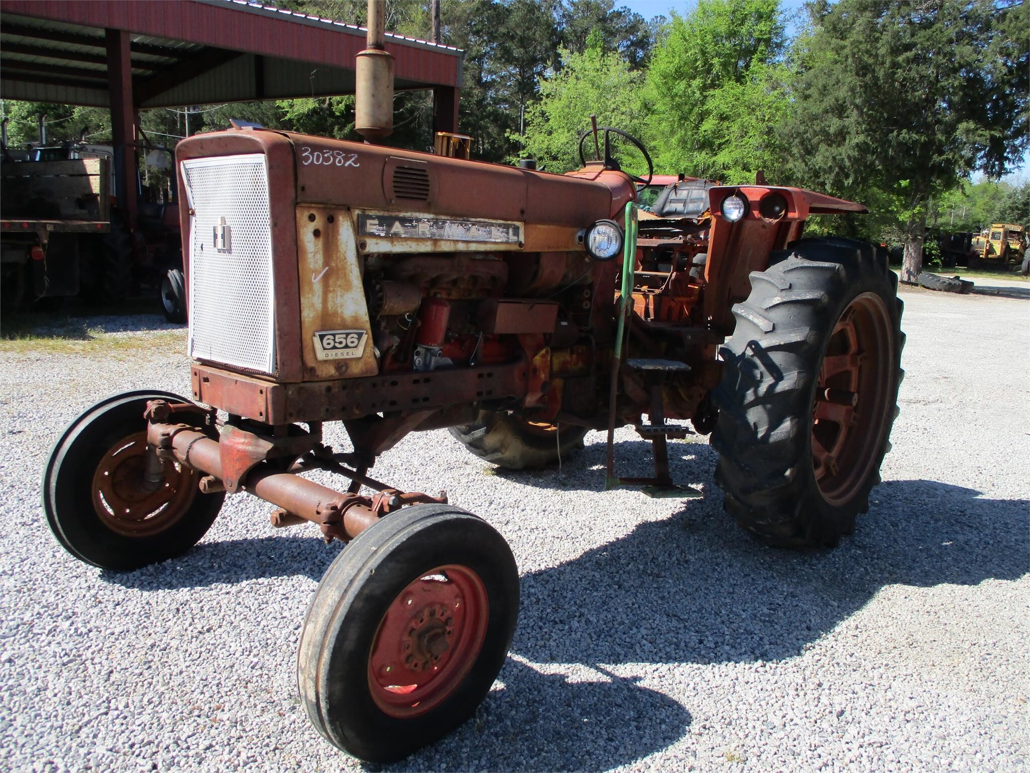 INTERNATIONAL 656 in Thomson, GA