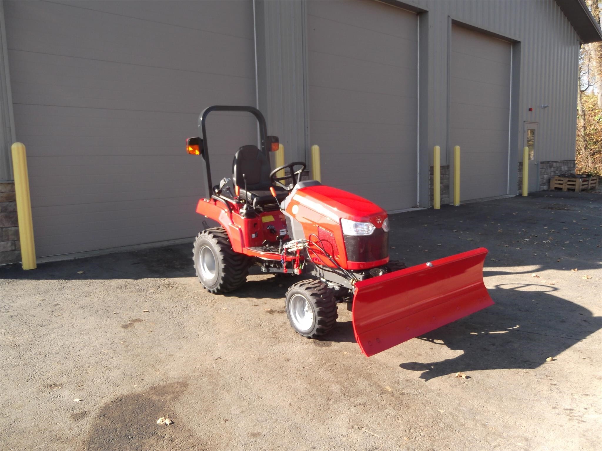 2024 MASSEY FERGUSON GC1723E in Mount Pleasant, PA