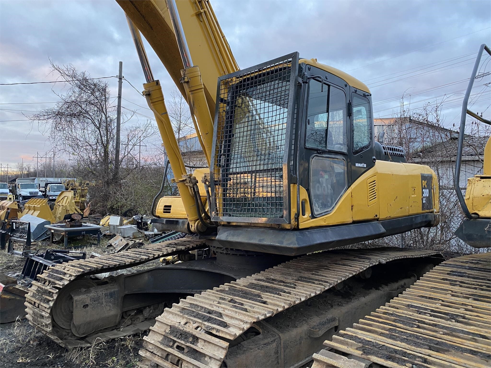 2006 KOMATSU PC300 LC-7 in Rochester, NY