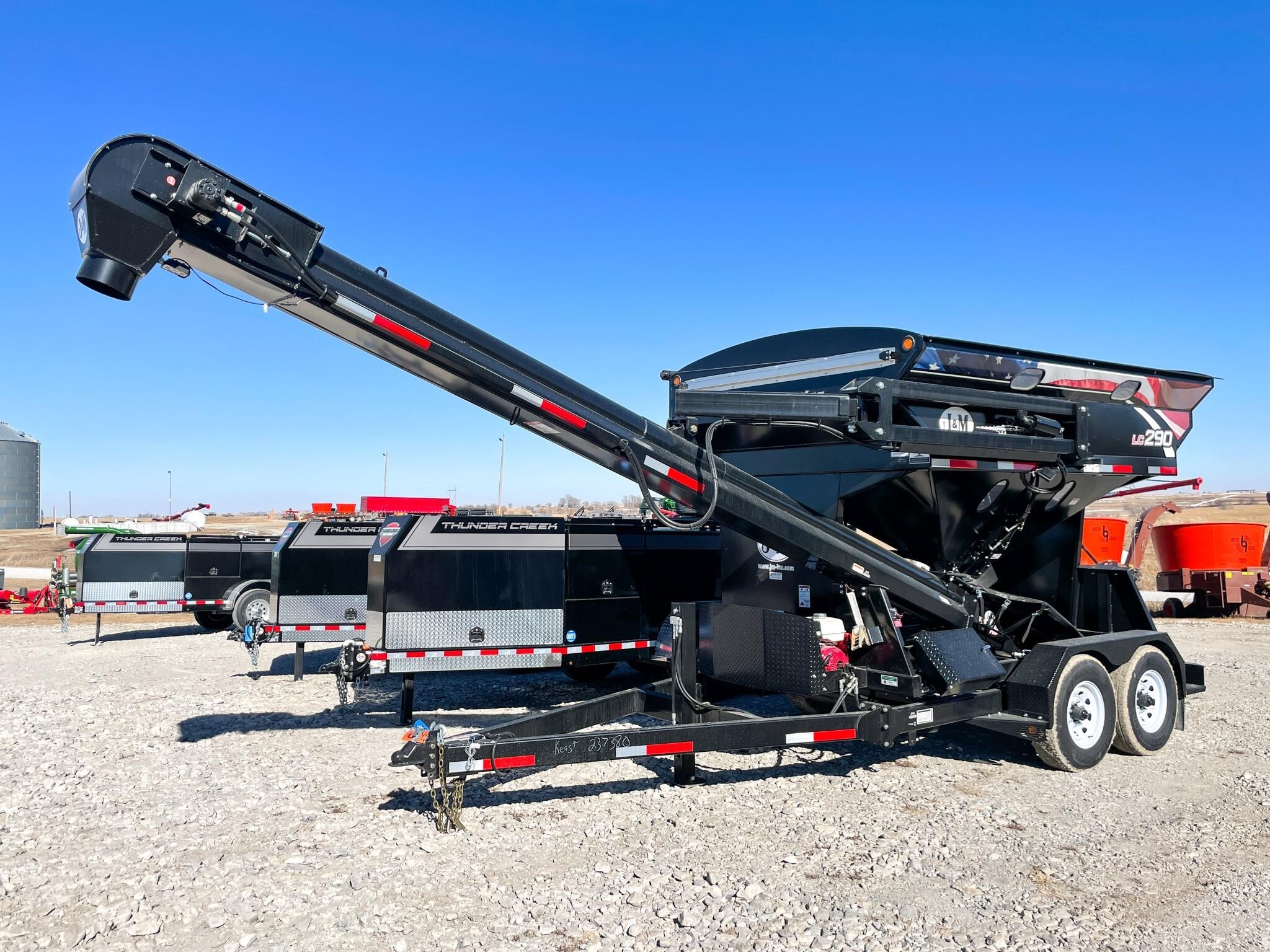 2026 J&M LC290 in Henderson, IA