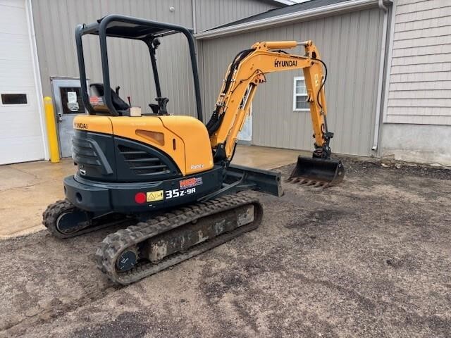 2023 HYUNDAI ROBEX 35Z-9A in Holland, MI