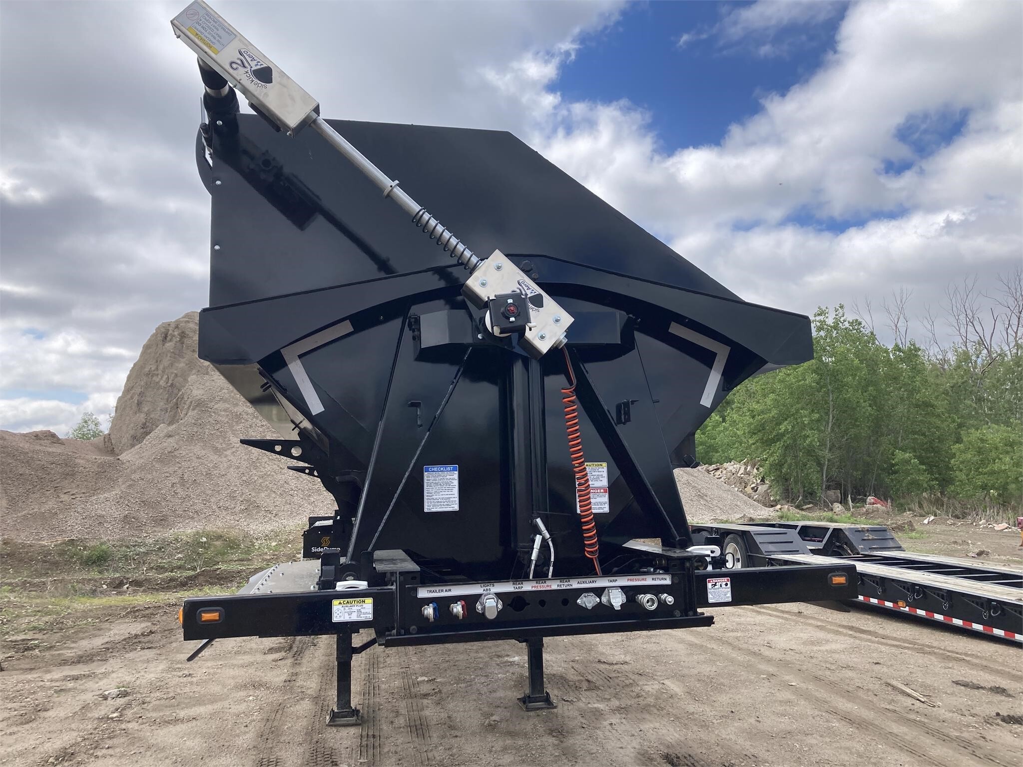 2023 SIDE DUMP INDUSTRIES HIGH VOLUME SIDE DUMP in Vermillion, ME