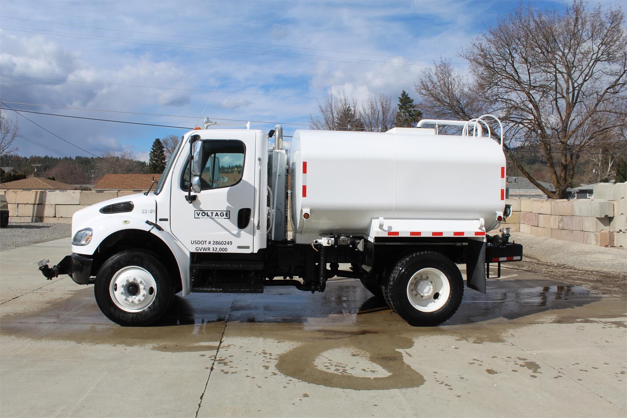 2007 FREIGHTLINER BUSINESS CLASS M2 100 in Spokane, WA