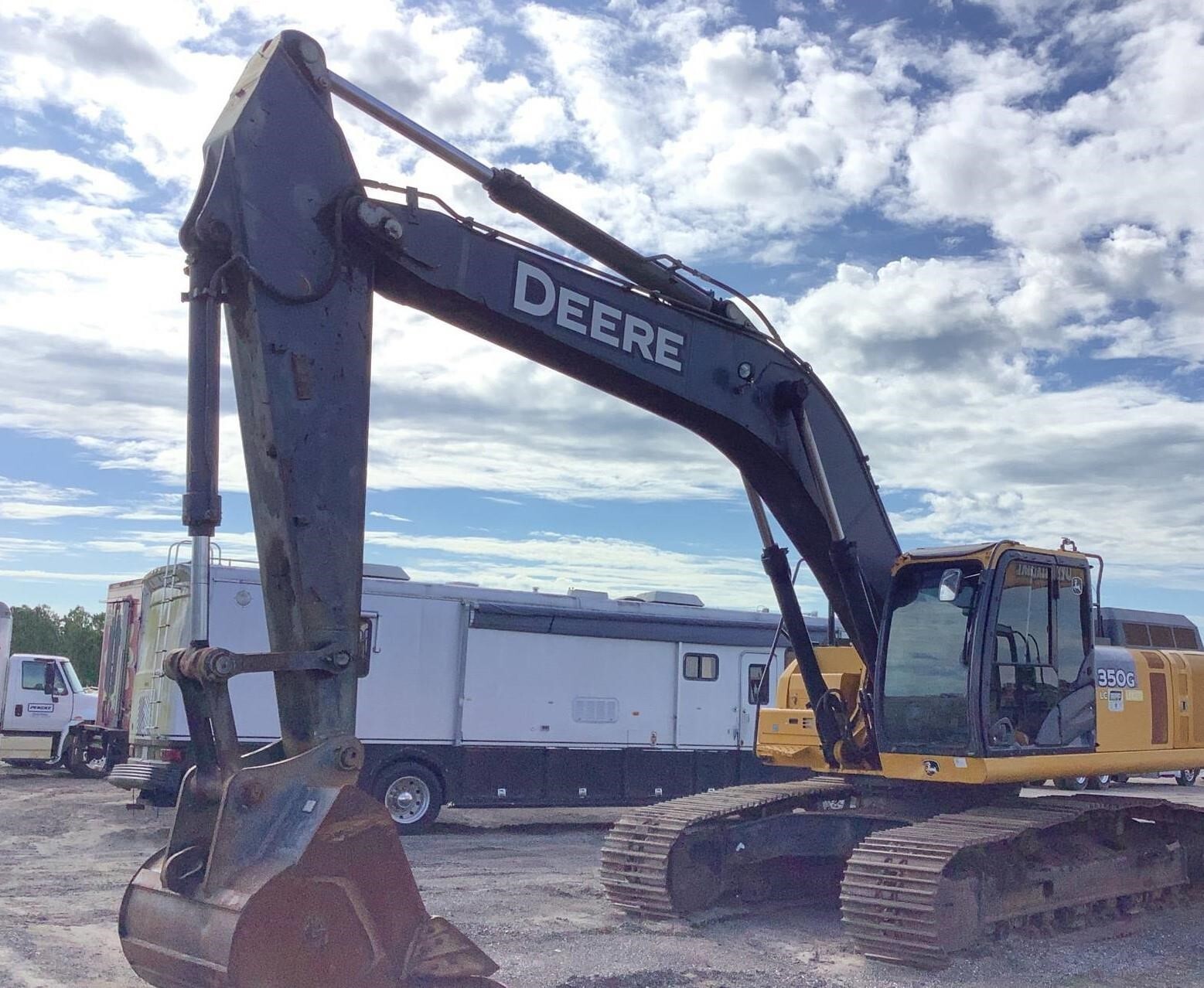 2014 DEERE 350G LC in Pleasureville, KY