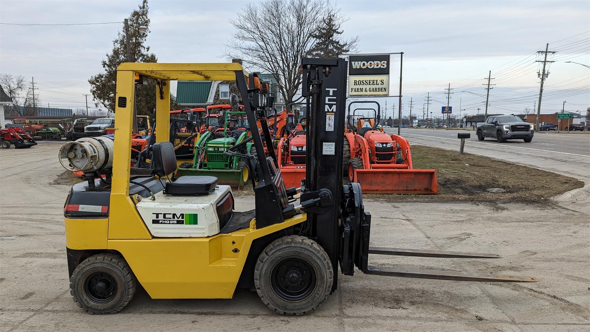 TCM FHG25NT in Lenox, MI