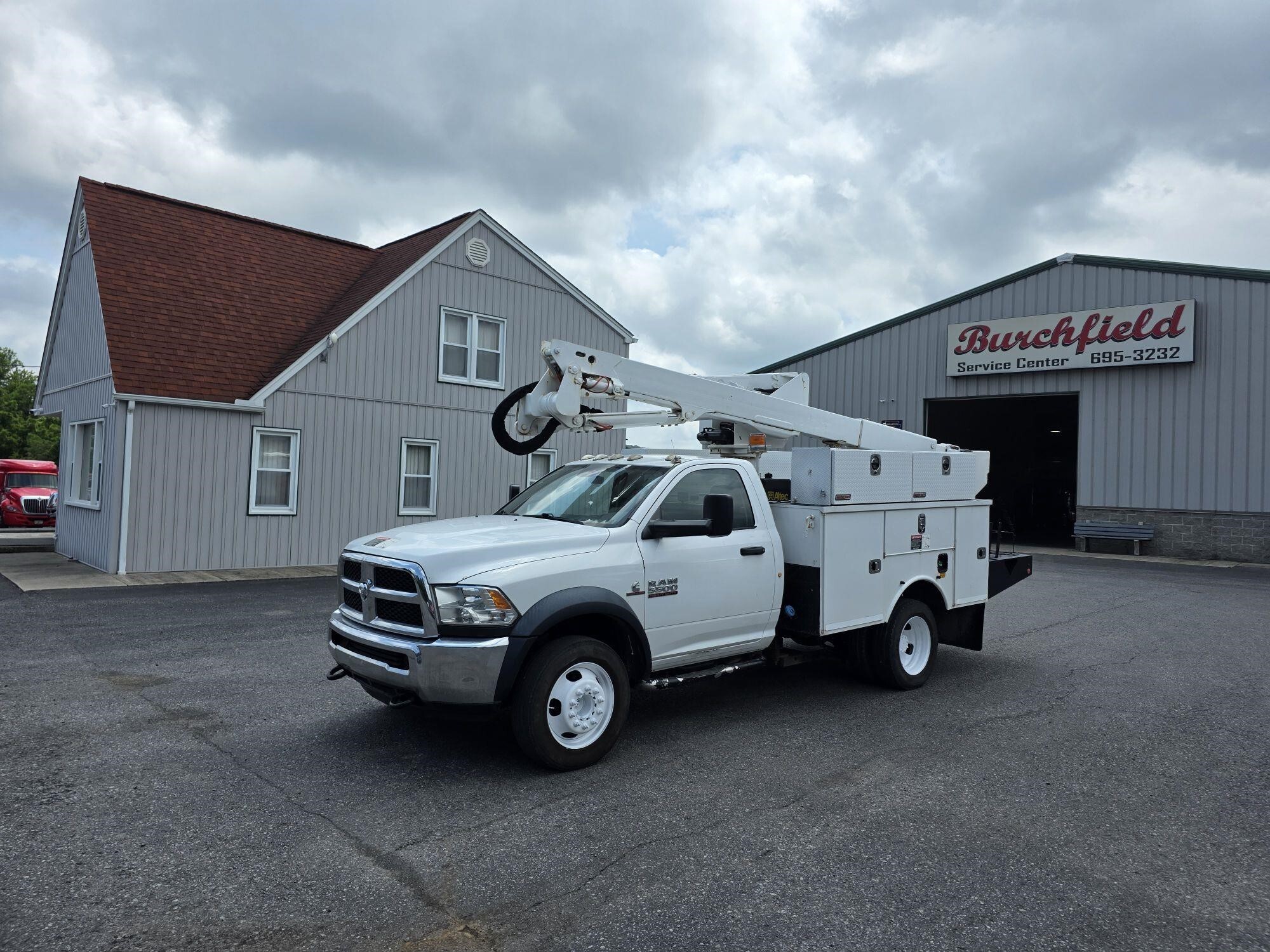 2016 ALTEC AT40G in Duncansville, PA