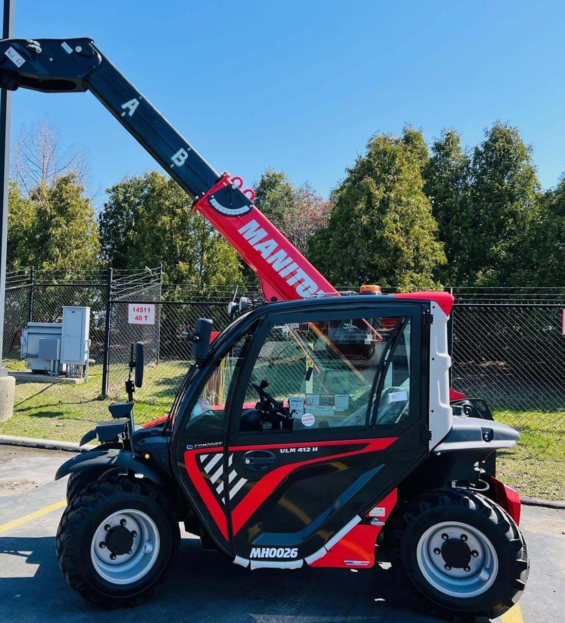 2023 MANITOU ULM 412 H in Bolingbrook, IL