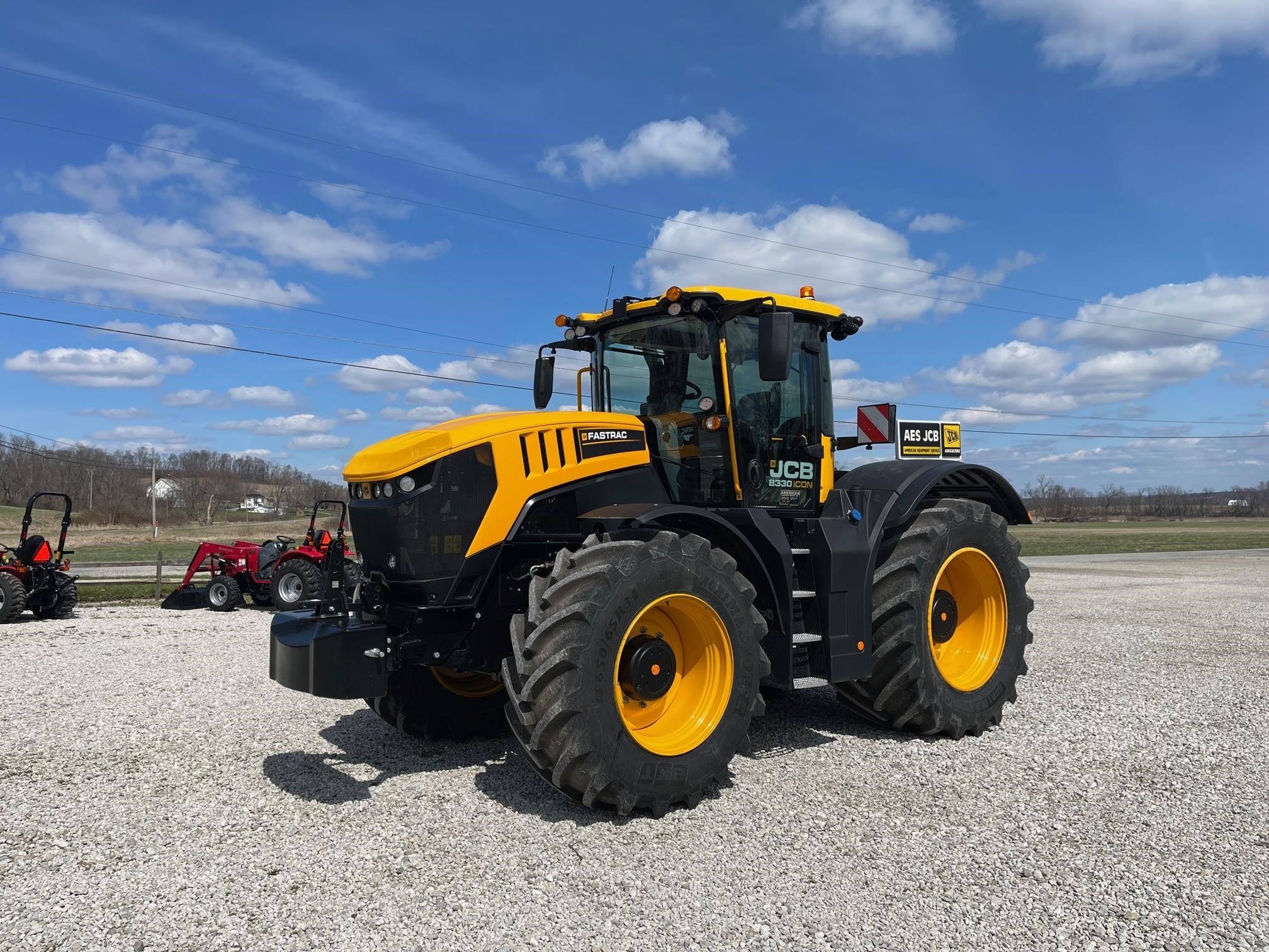 2025 JCB FASTRAC 8330 in Shreve, OH
