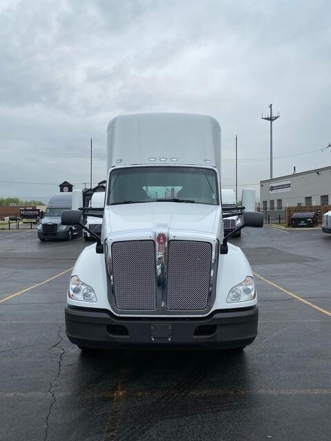 2020 KENWORTH T680 in Toledo, OH